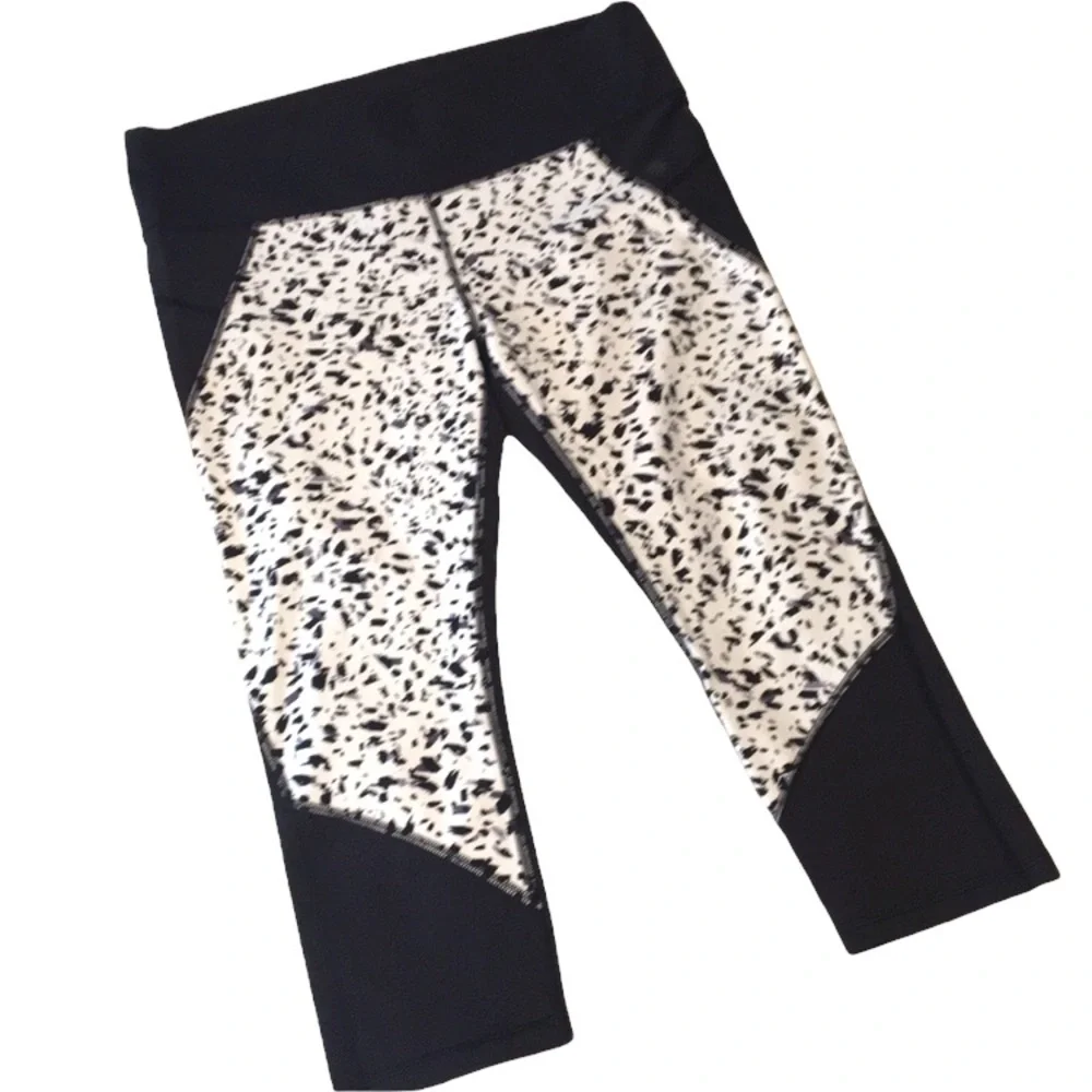 ATHLETA Printed Stealth Trucool Capri size M